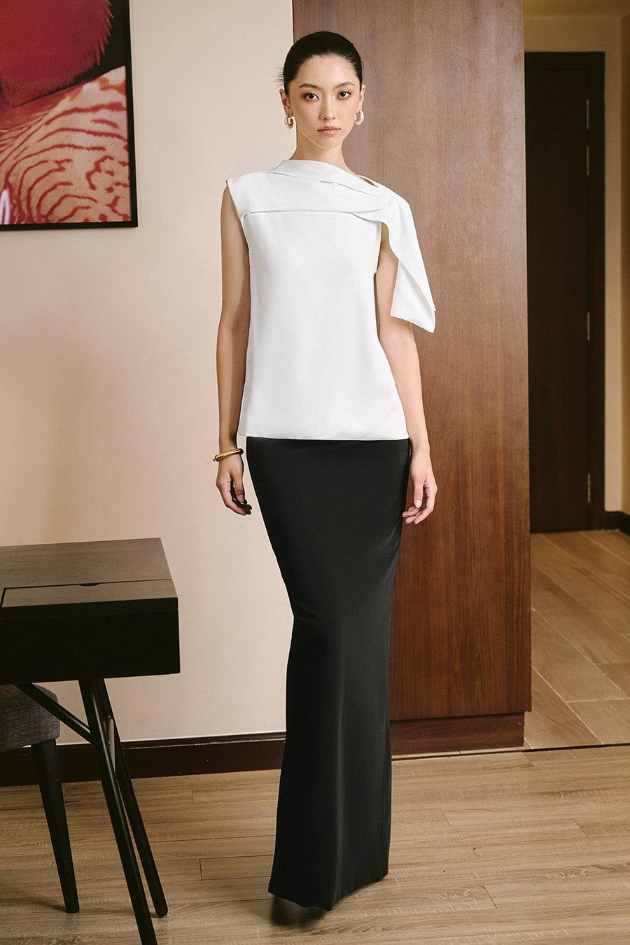 Valencia Straight Asymmetric Neck Twill Top Shirt Larmes