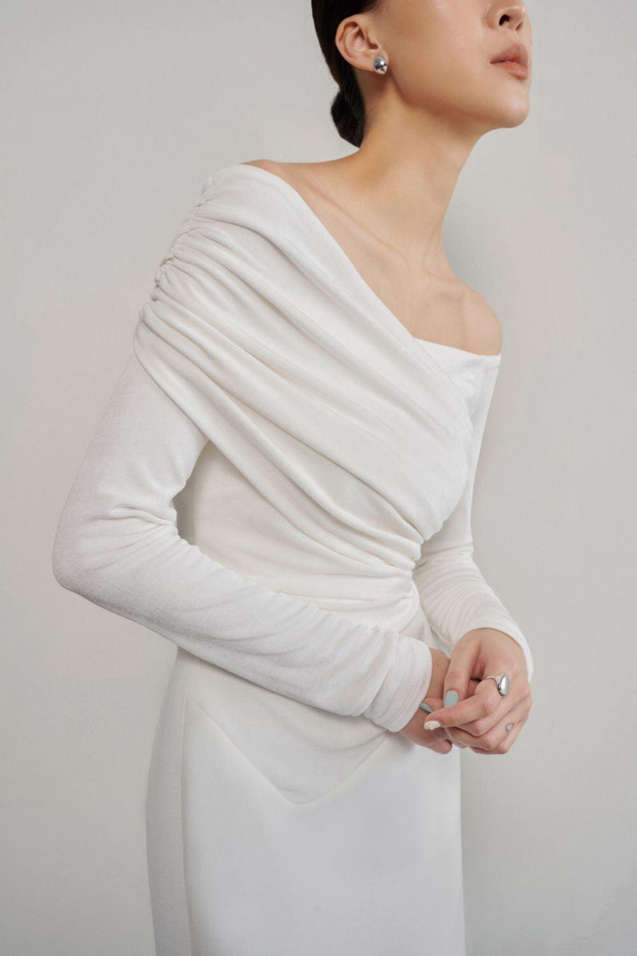 Valerie A-line Off-Shoulder Crinkle Crepe Midi Dress Midi Dress Eegen Studio