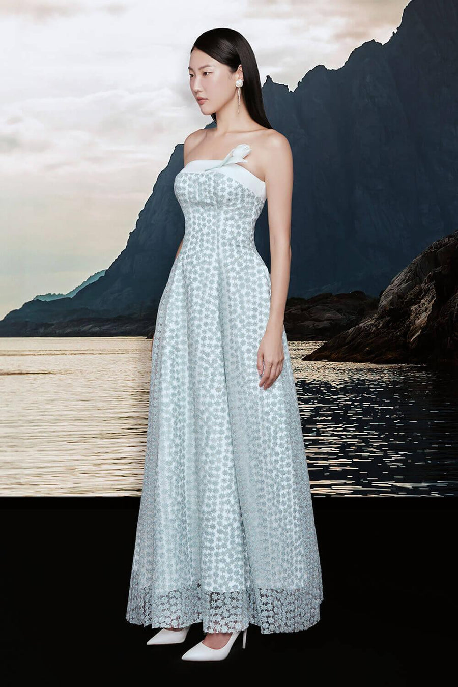 Varsha Strapless Side Pocket Lace Ankle Length Dress Maxi Dress Larmes