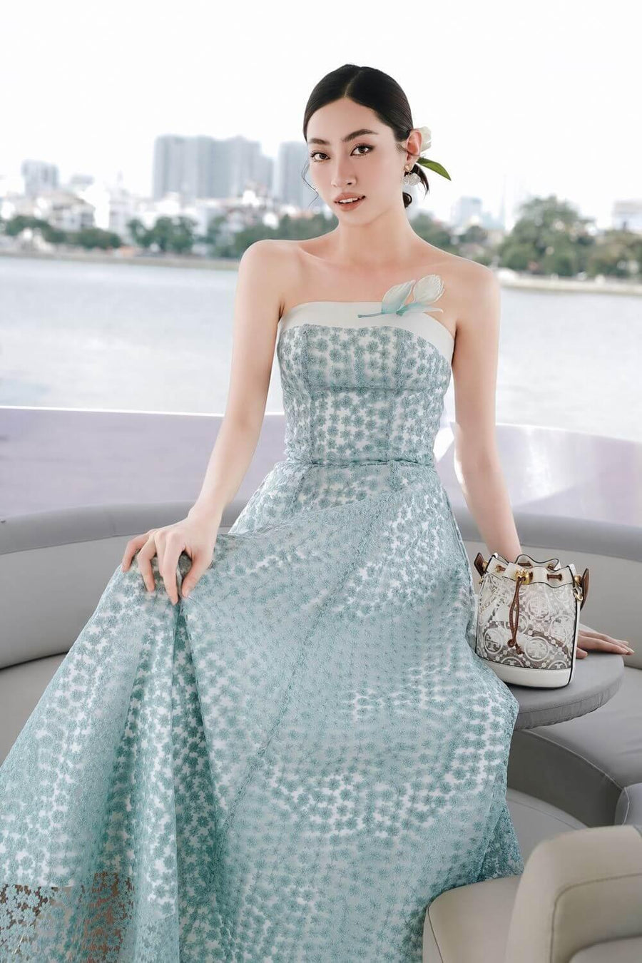 Varsha Strapless Side Pocket Lace Ankle Length Dress Maxi Dress Larmes