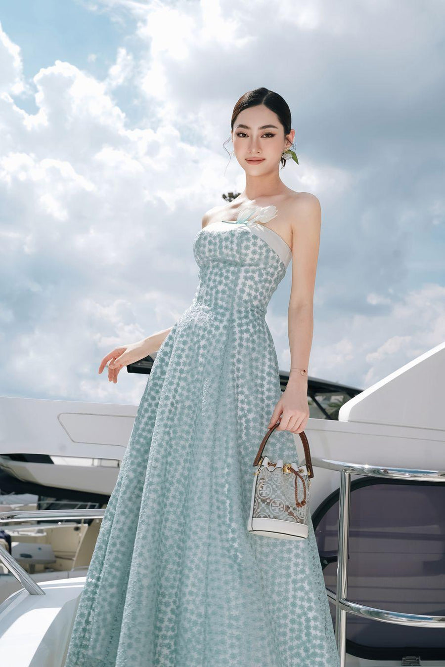 Varsha Strapless Side Pocket Lace Ankle Length Dress Maxi Dress Larmes