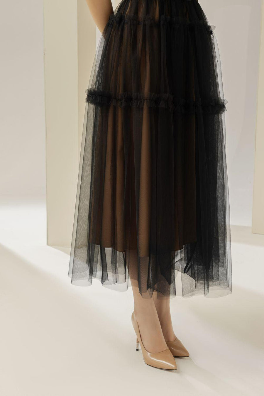 Viana Gathered Square Neck Tulle Midi Dress 4