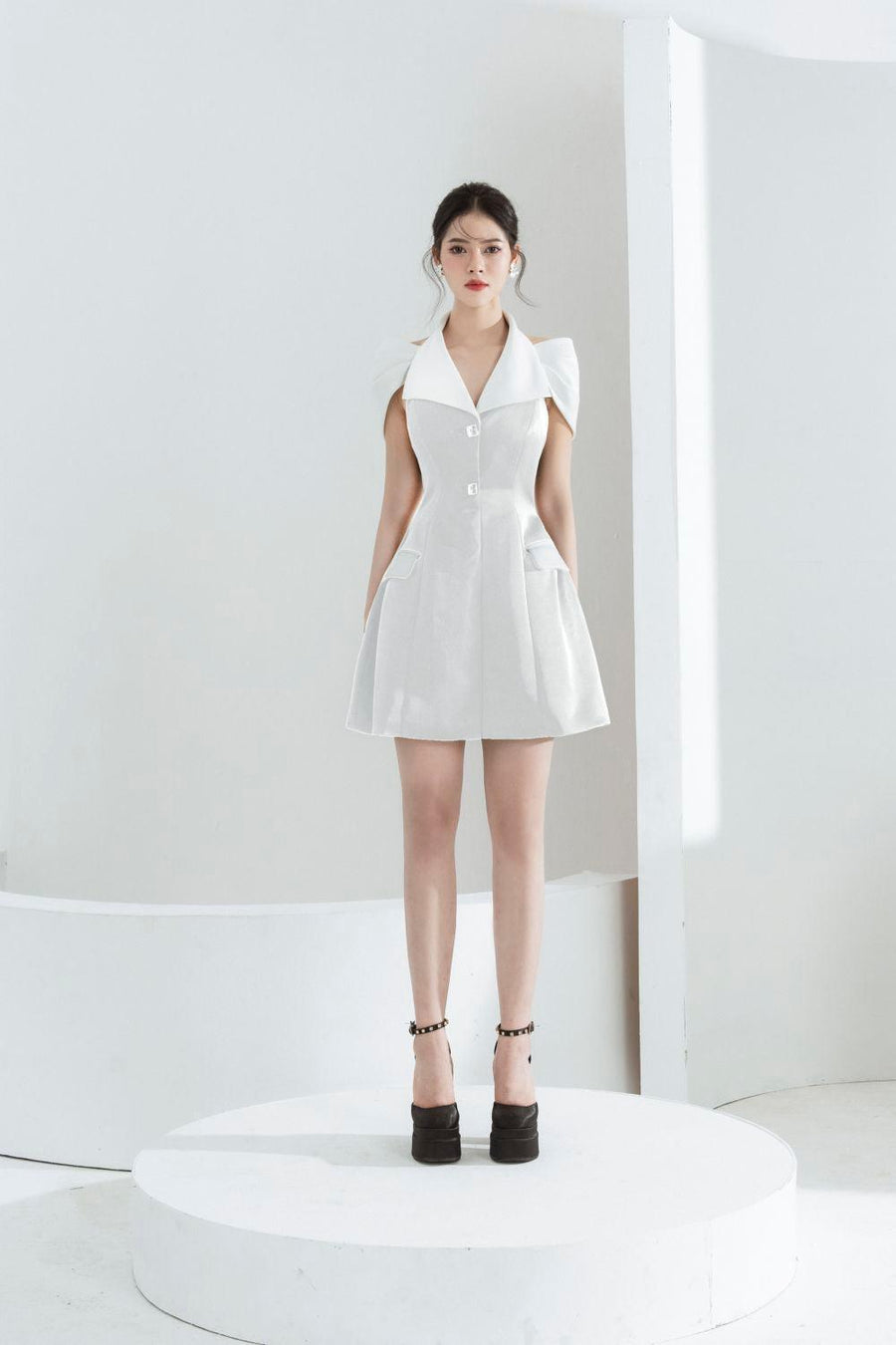 Yumi A-line Cold Shoulder Sleeved Chanel Mini Dress White Mini Dress Cordia