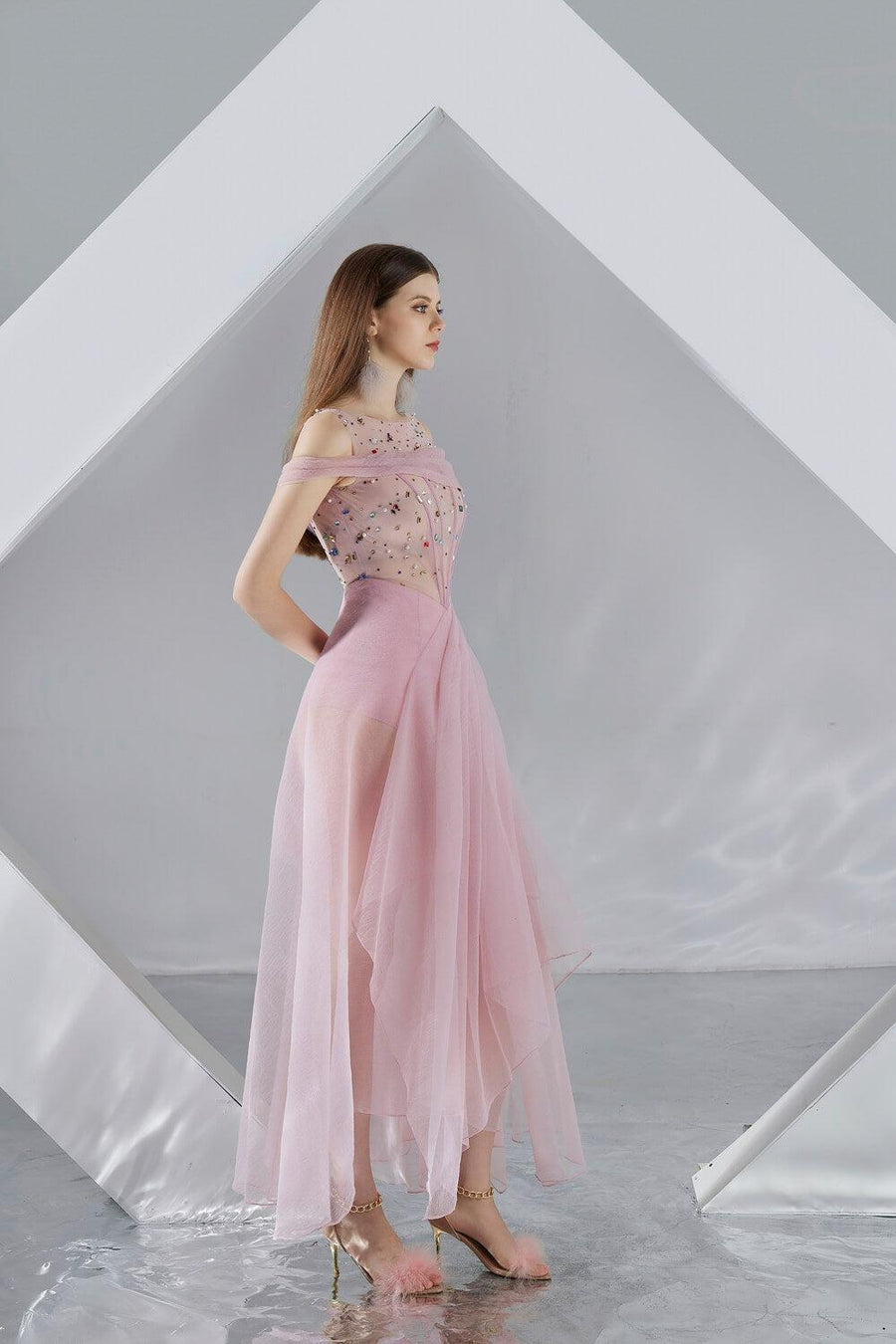 Zariyah Slit Open Shoulder Organza Midi Dress 3