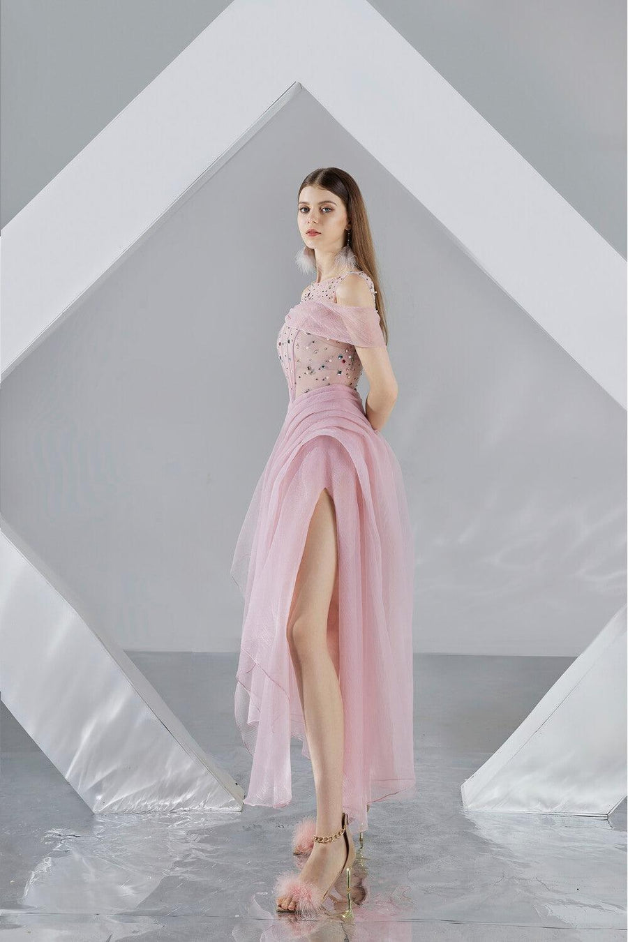 Zariyah Slit Open Shoulder Organza Midi Dress 4